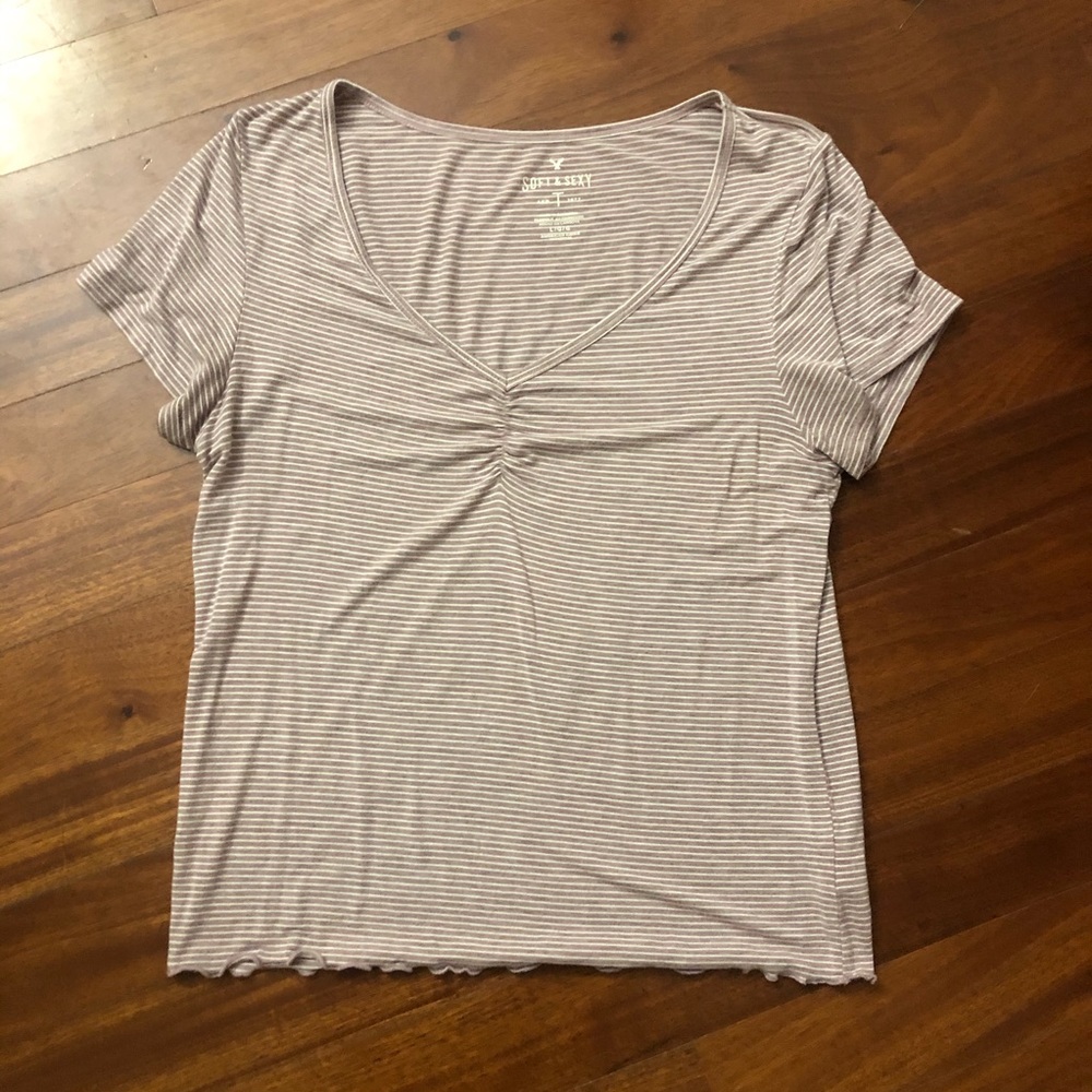Short sleeve V-neck